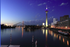 düsseldorf-bei-nacht-und-bl